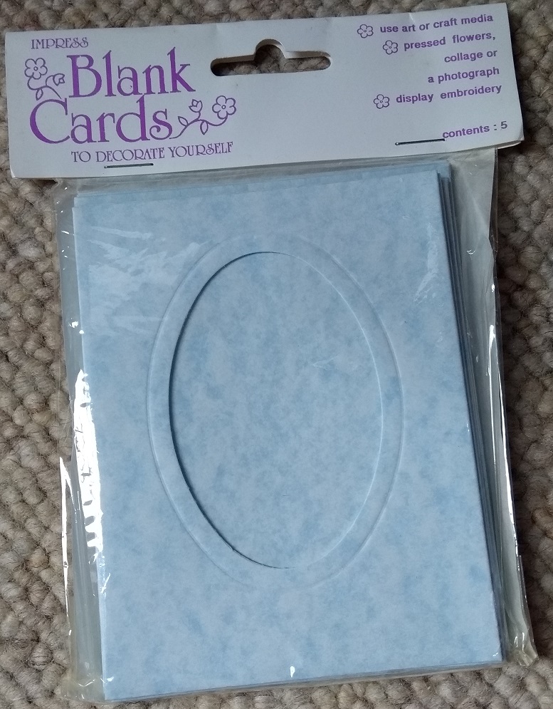  5 Blank Oval Aperture Cards (12x8.5 cm) Pale Blue