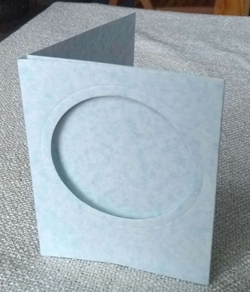  5 Blank Round Aperture Cards (12x8.5 cm)  Pale Blue