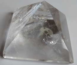 Quartz Pyramid 48mm Wide (Box 30)