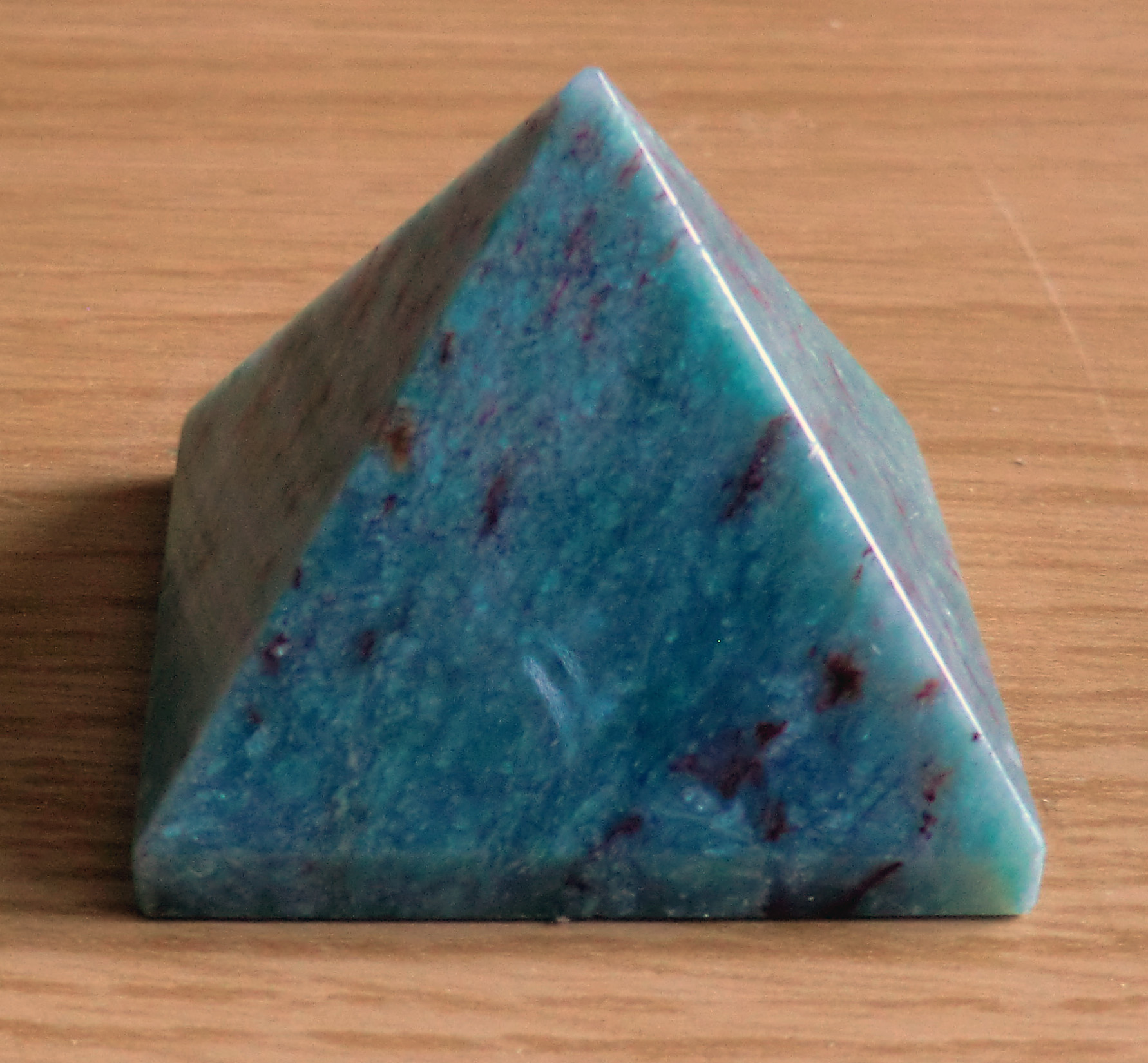 Crystal Pyramid 06 37mm Square