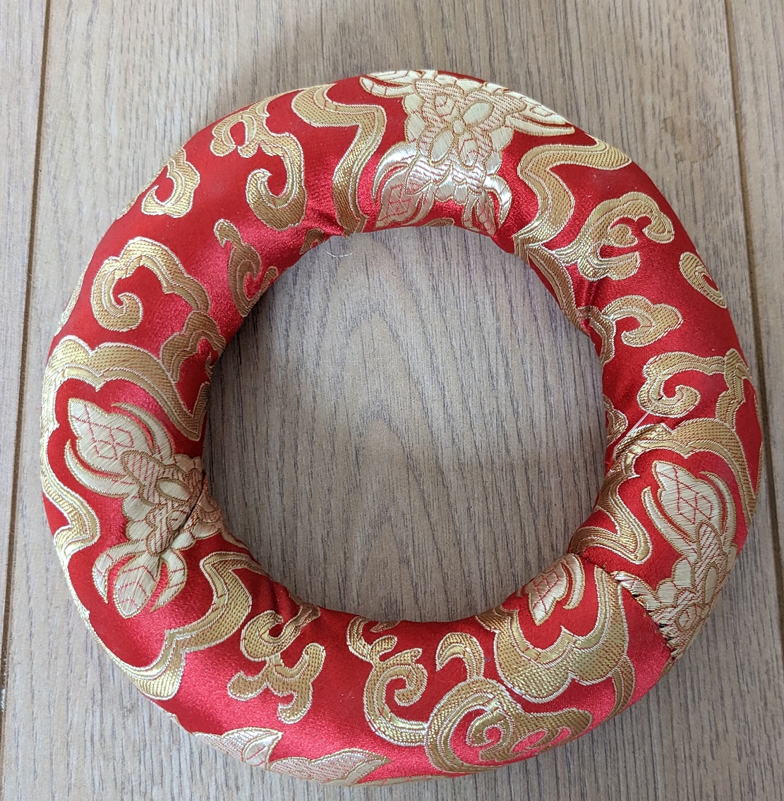 Tibetan Bowl Ring Cushion 18cm Diameter Red