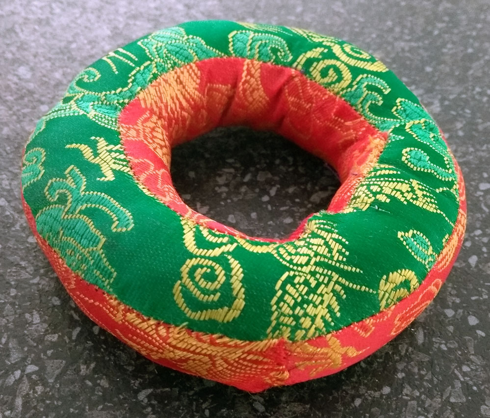 Tibetan Bowl Ring Cushion 10cm Diameter Green/ Red