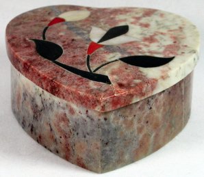 Inlaid Soap Stone Heart Box SP4